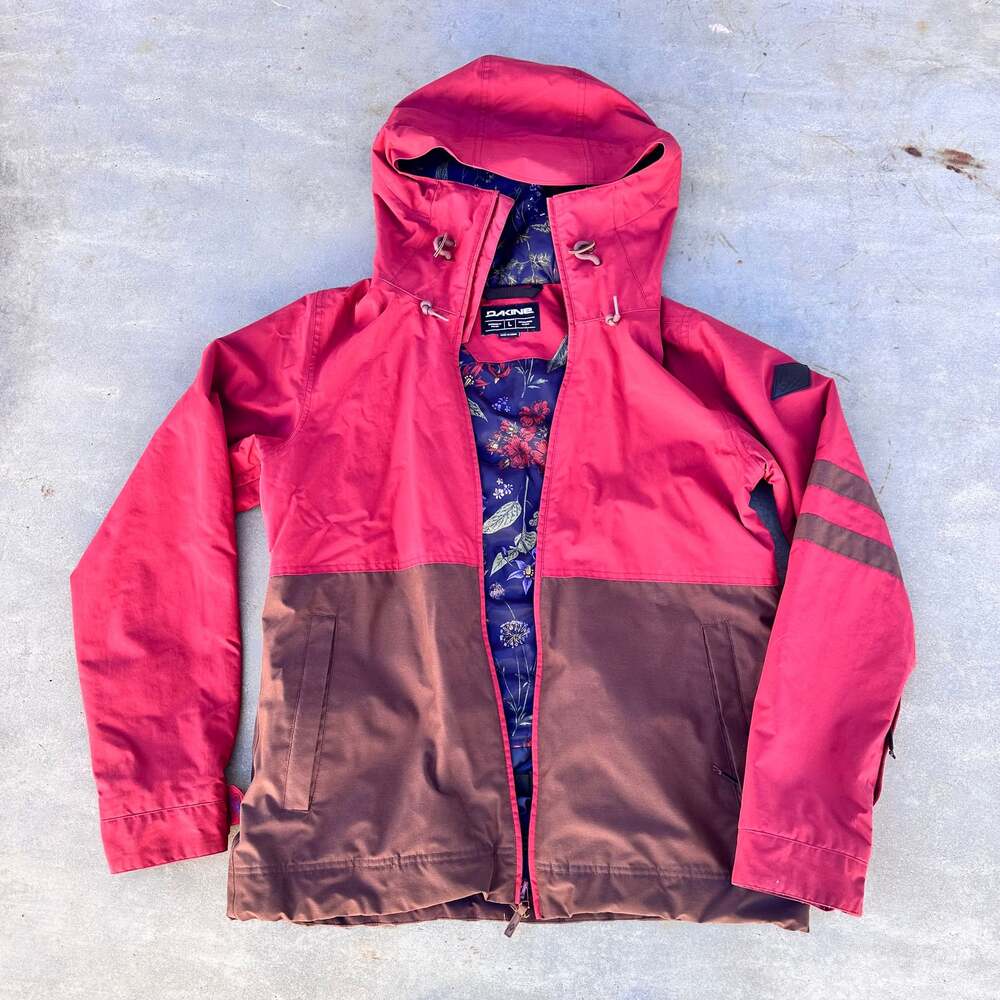 Dakine Women’s Ski/Snowboard Jacket – Size L